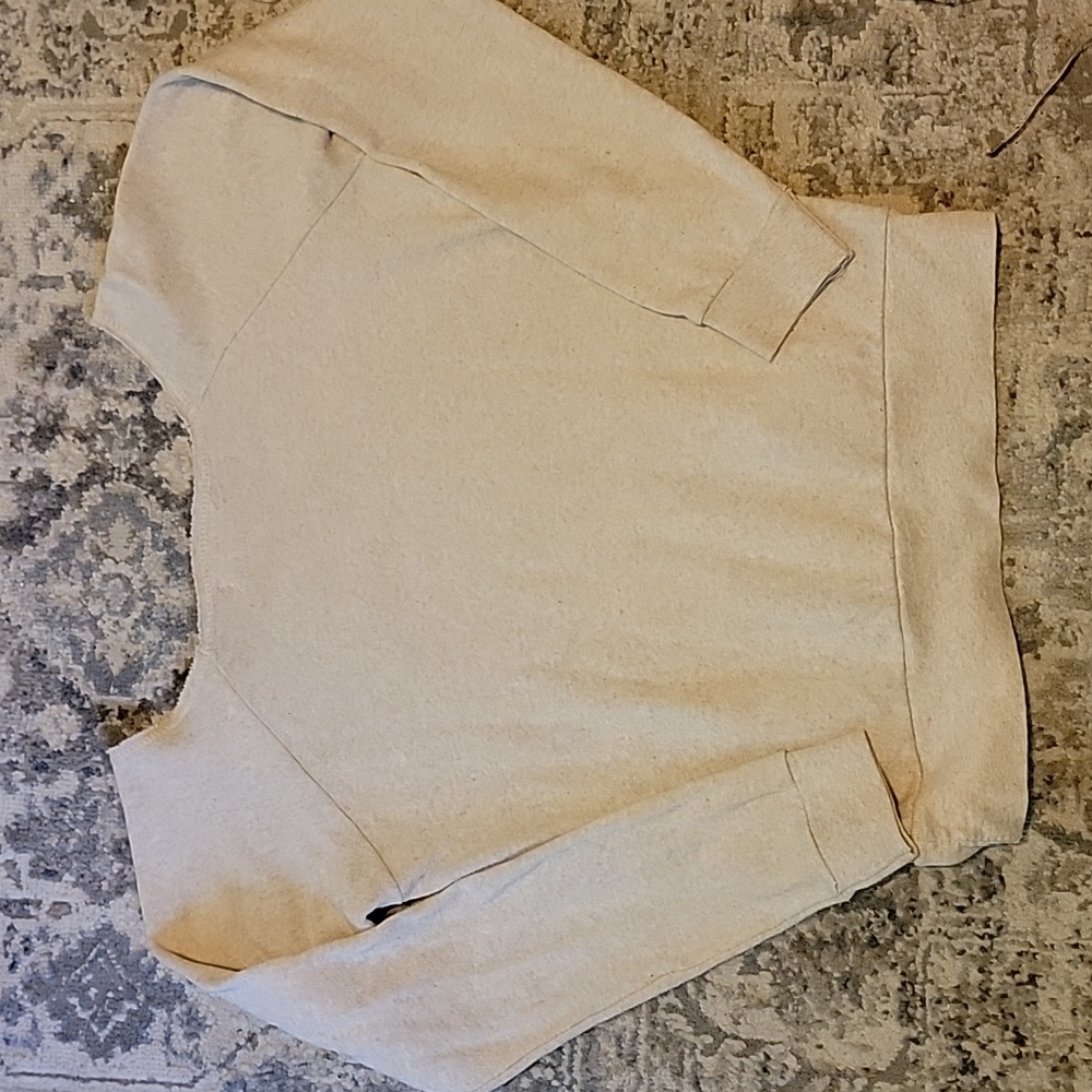 Sweatshirt - Picture 7 of 7